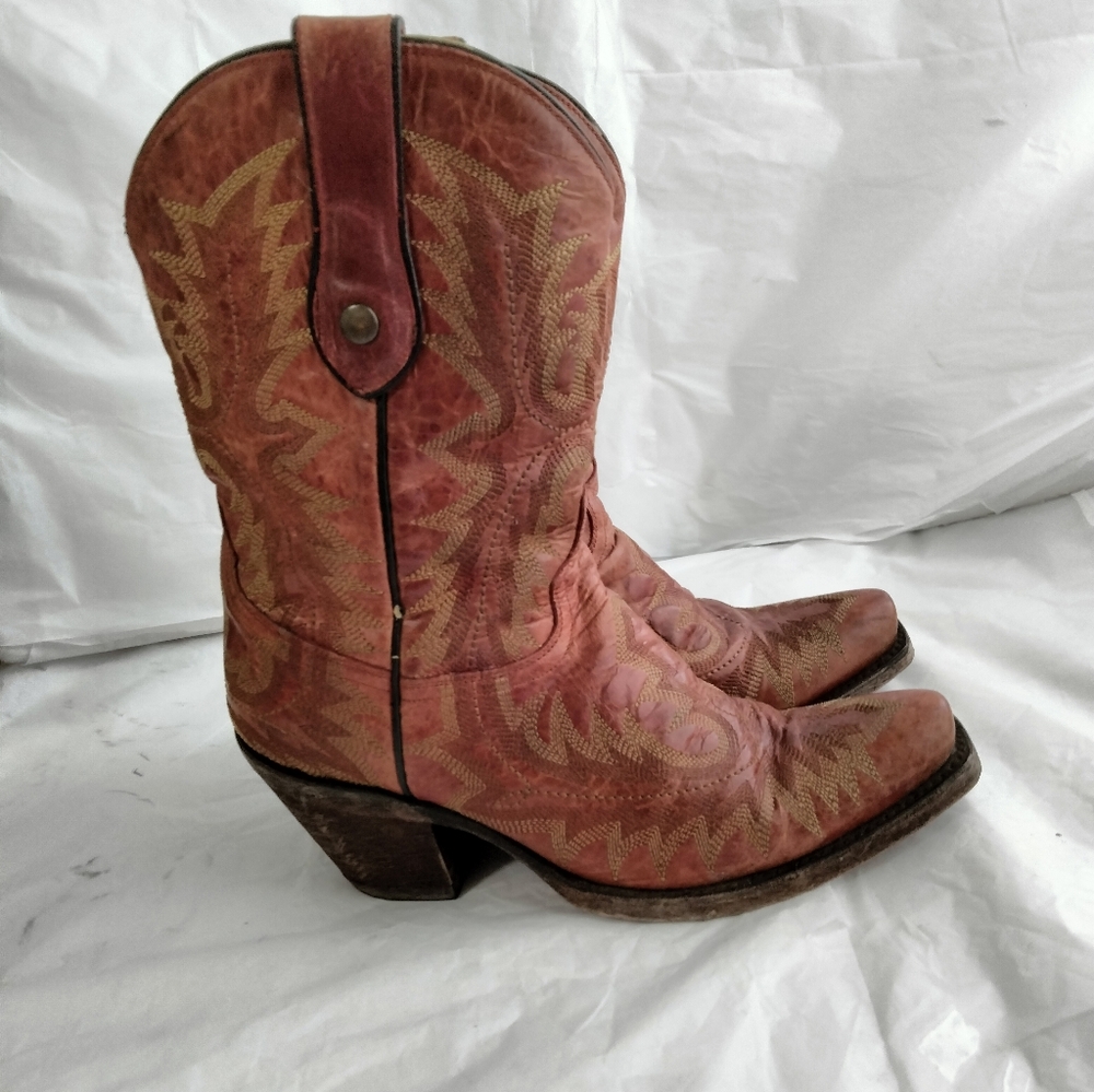 Corral Red distressed Short Boots 6M